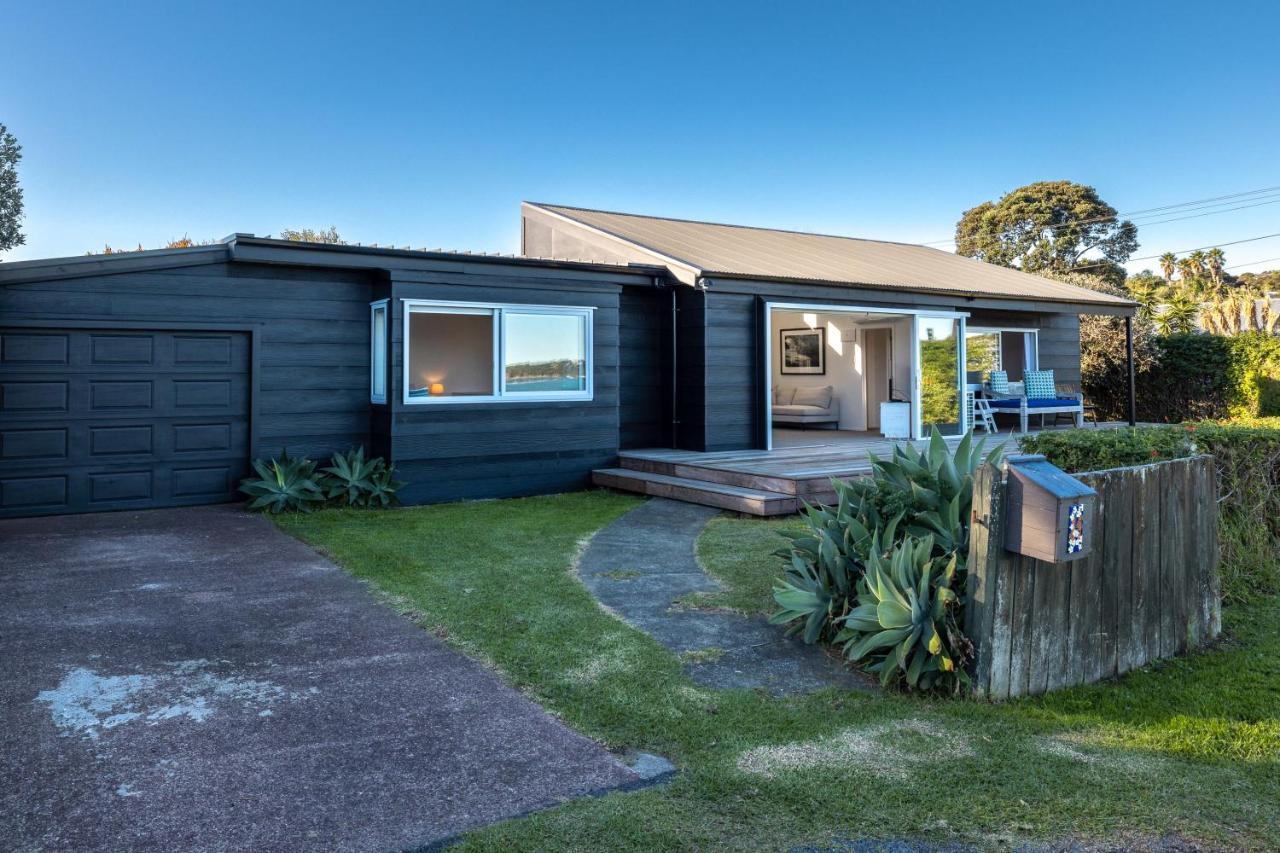 Driftwood Beach House With Spa Pool - Absolute Beachfront! Blackpool Exterior foto